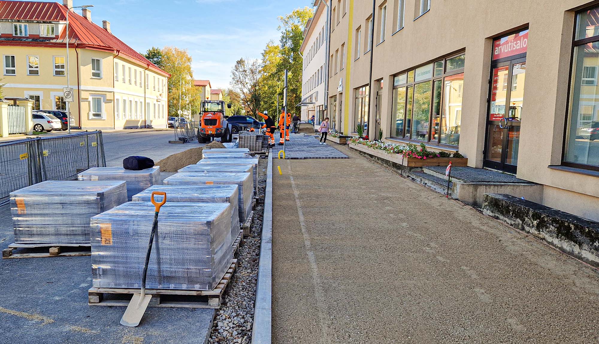 Lembitu tänava kõnnitee rekonstrueerimistööd on lõpusirgel